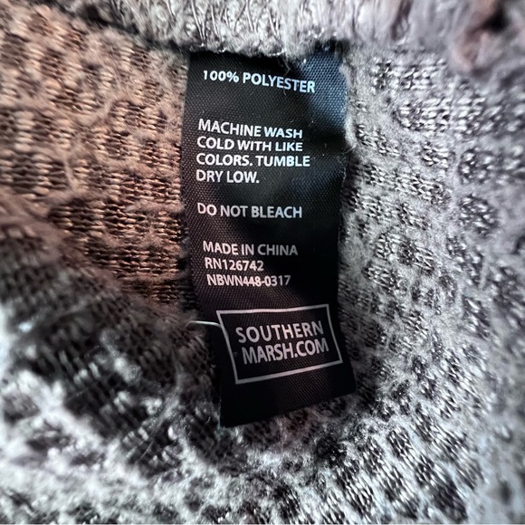 Southern Marsh Appalachian Pile Sherpa
Pullover Taupe Color Men’s Size Large - Picture 8 of 9